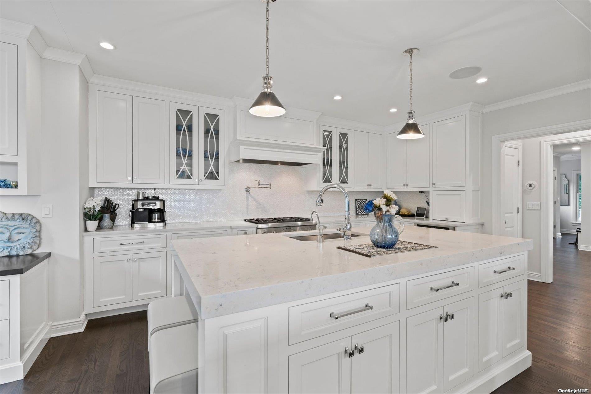 9 Beach Drive, Huntington Bay, New York image 15