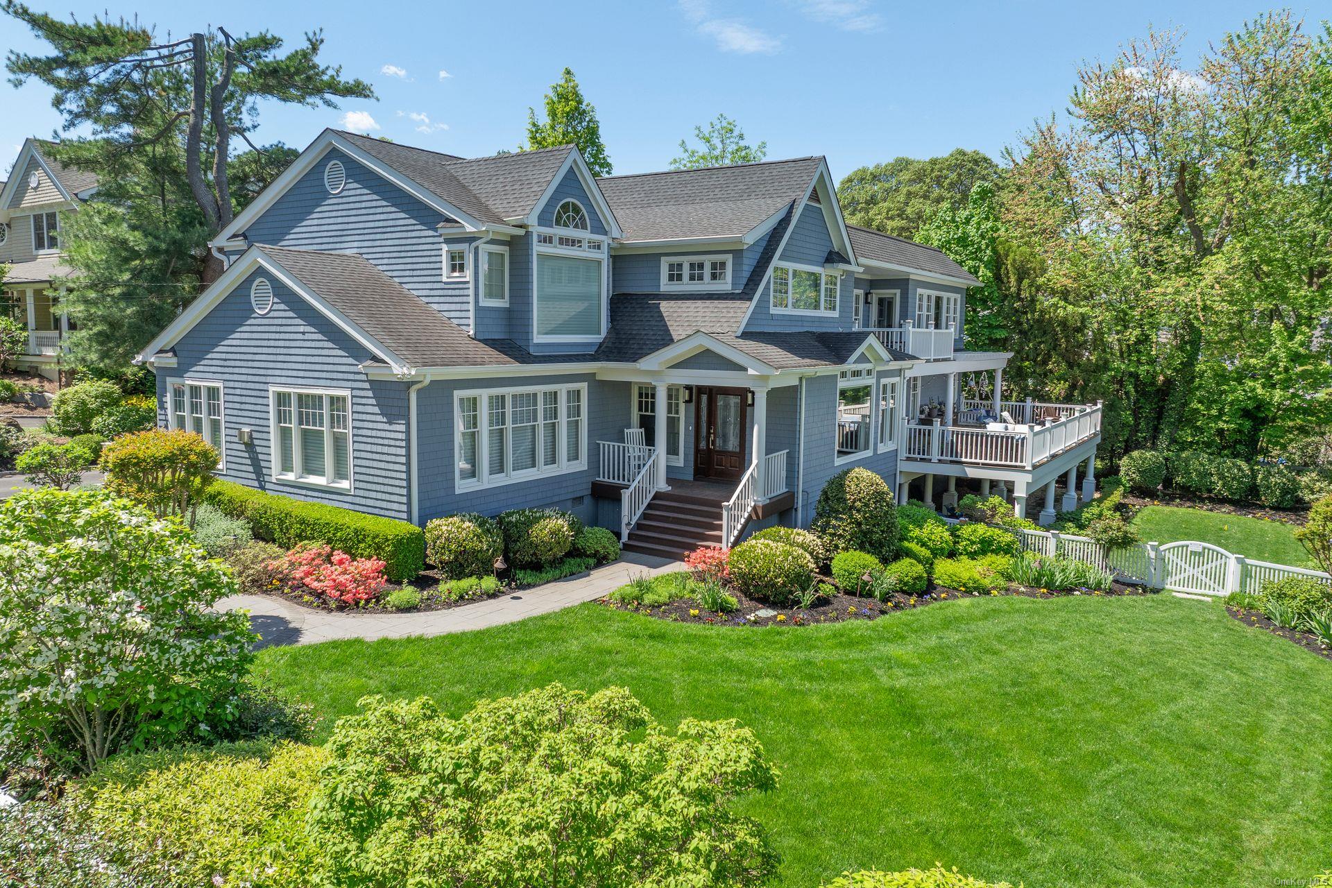 9 Beach Drive, Huntington Bay, New York image 1