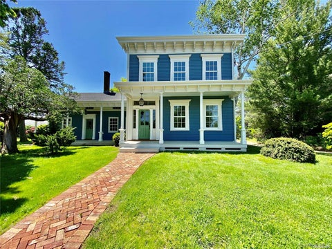 Homes For Rent - 1685 Peconic Lane<br/> Peconic, NY 11958