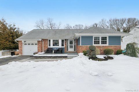 135 5th Avenue Kings Park NY 11754