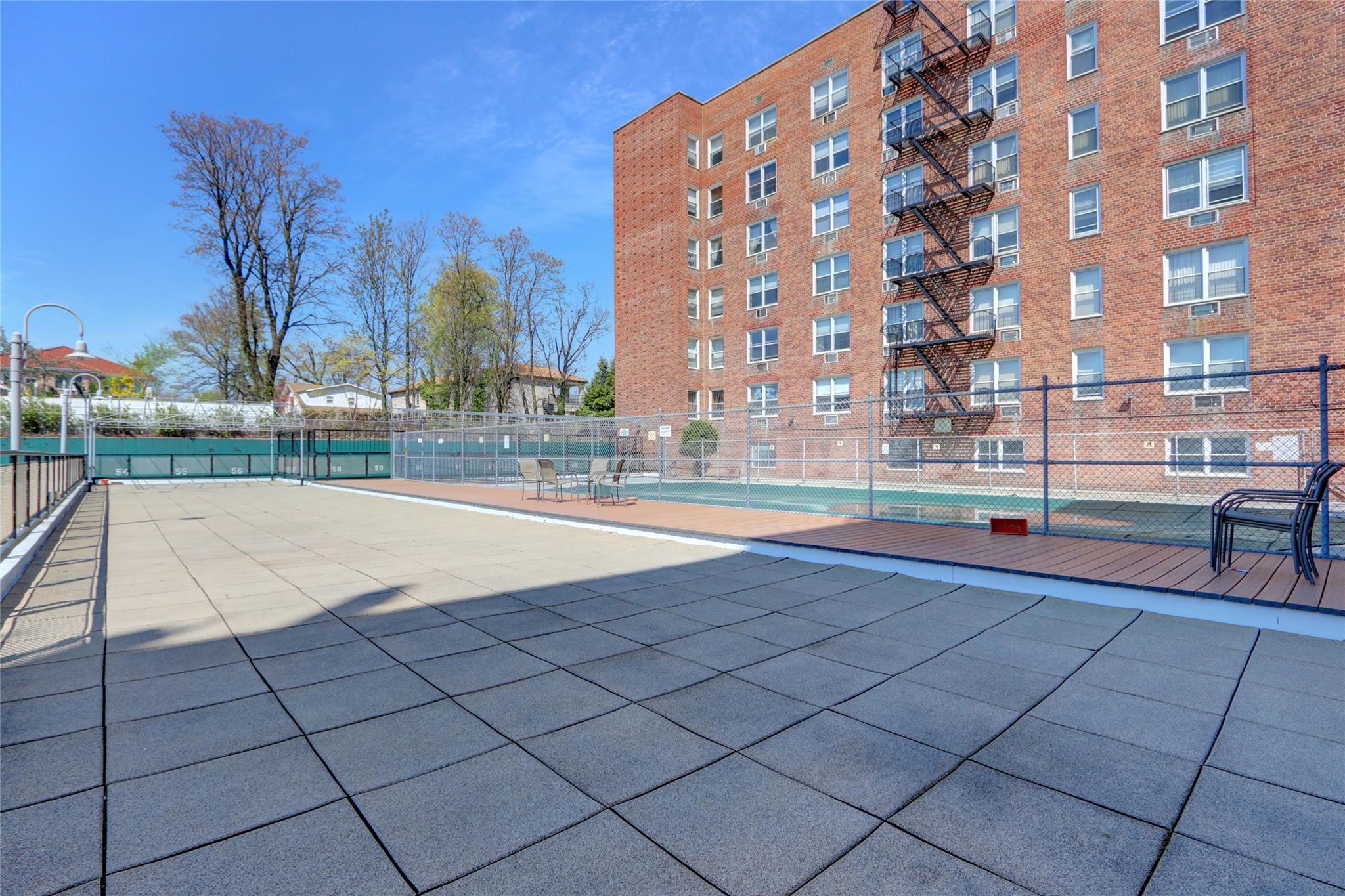 54-44 Little Neck Parkway #4K, Little Neck, New York image 23