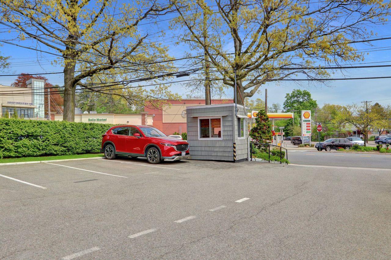 54-44 Little Neck Parkway #4K, Little Neck, New York image 27