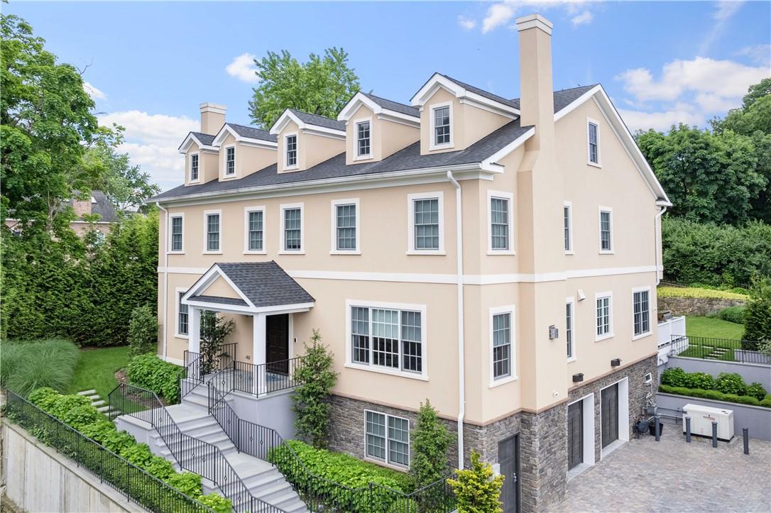 Property for Sale at W 256th Street, Bronx, New York - Bedrooms: 6 
Bathrooms: 6 
Rooms: 13  - $4,800,000