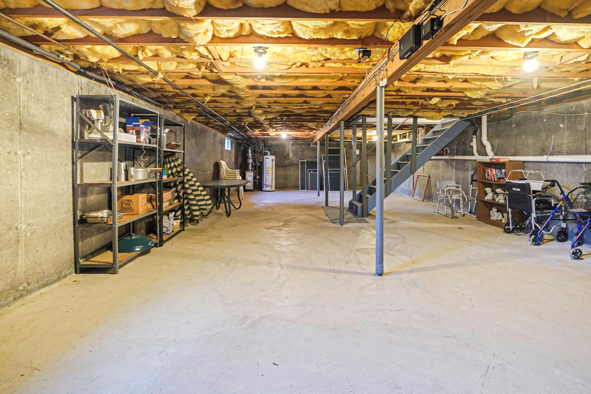 35 Westminster Drive, Bohemia, New York image 33