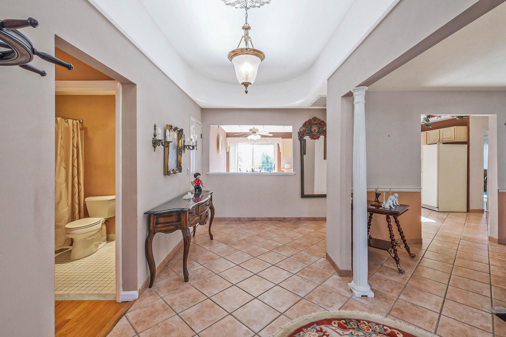 35 Westminster Drive, Bohemia, New York image 3