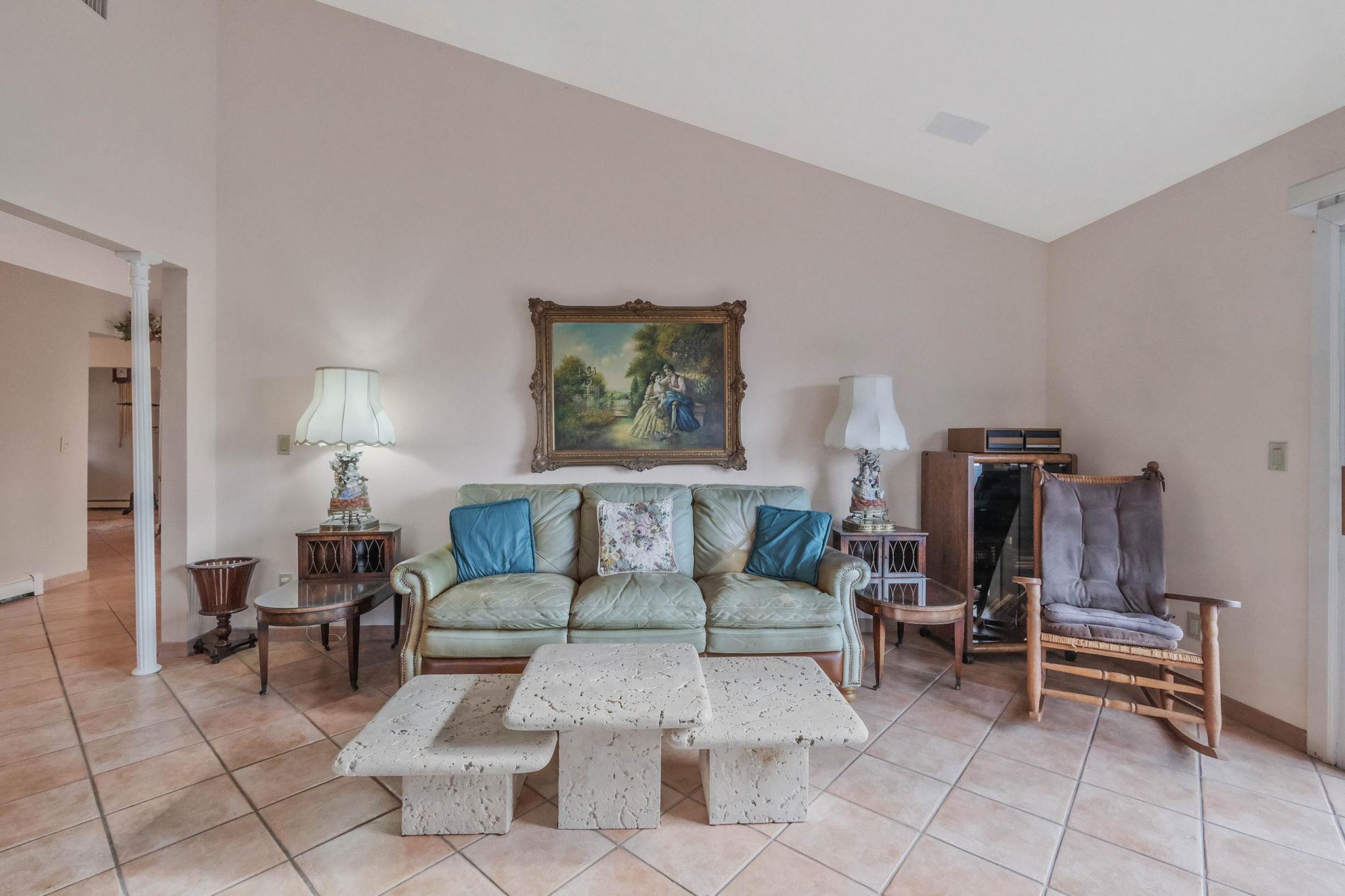 35 Westminster Drive, Bohemia, New York image 13