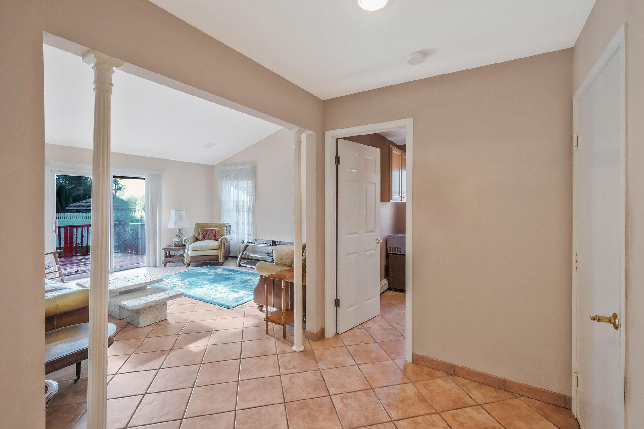 35 Westminster Drive, Bohemia, New York image 11