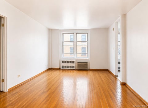 Mobile Home For Sale - 1332 Metropolitan Avenue<br/> Bronx, NY 10462