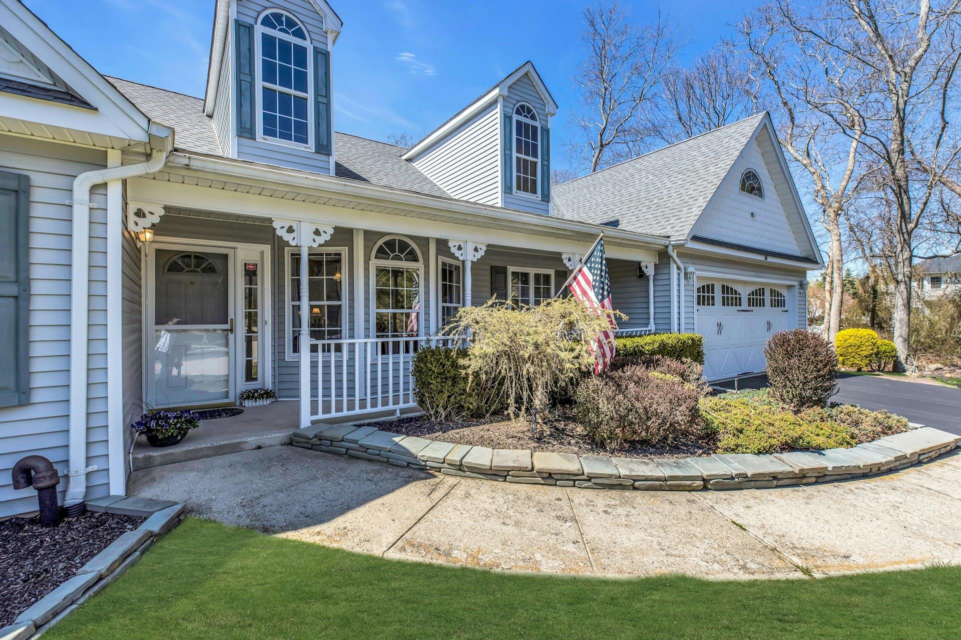 64 Paige Lane, Moriches, New York image 2