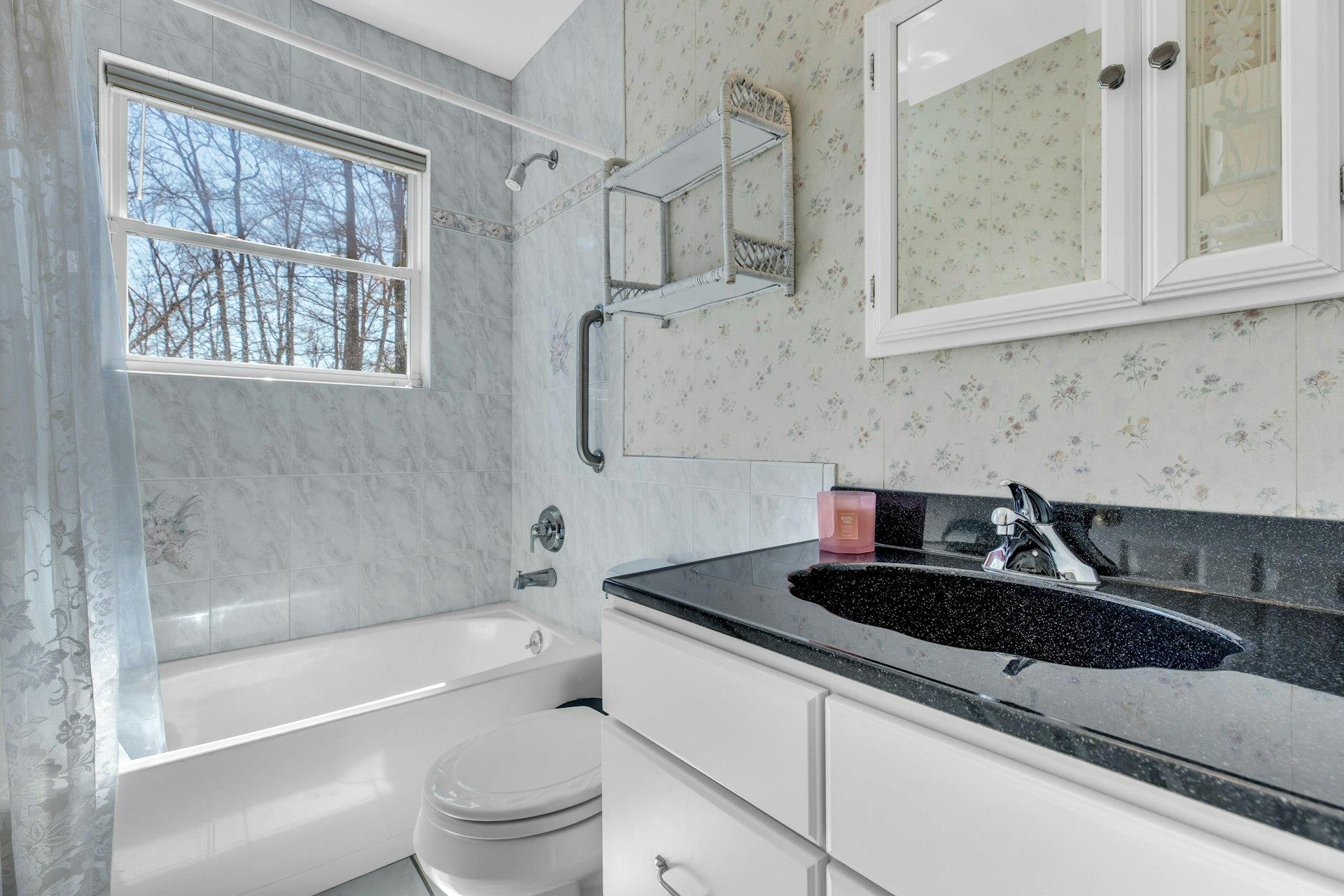 64 Paige Lane, Moriches, New York image 16