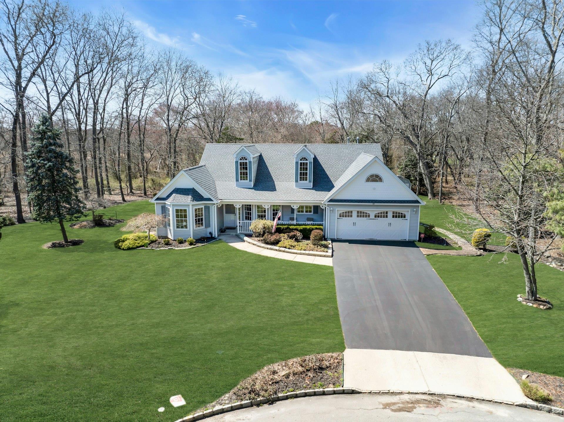 64 Paige Lane, Moriches, New York image 3