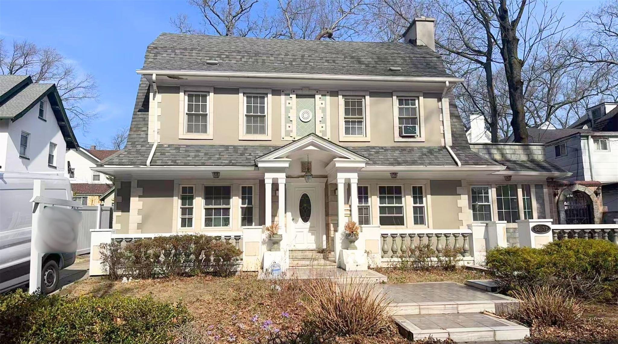Property for Sale at Austin Street, Kew Gardens, Queens, NY - Bedrooms: 5 
Bathrooms: 4 
Rooms: 12  - $1,388,000