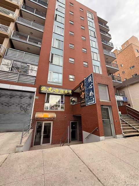 Condo For Sale - 140-37 Cherry Avenue #8A<br/> Queens County, Flushing, NY 11355