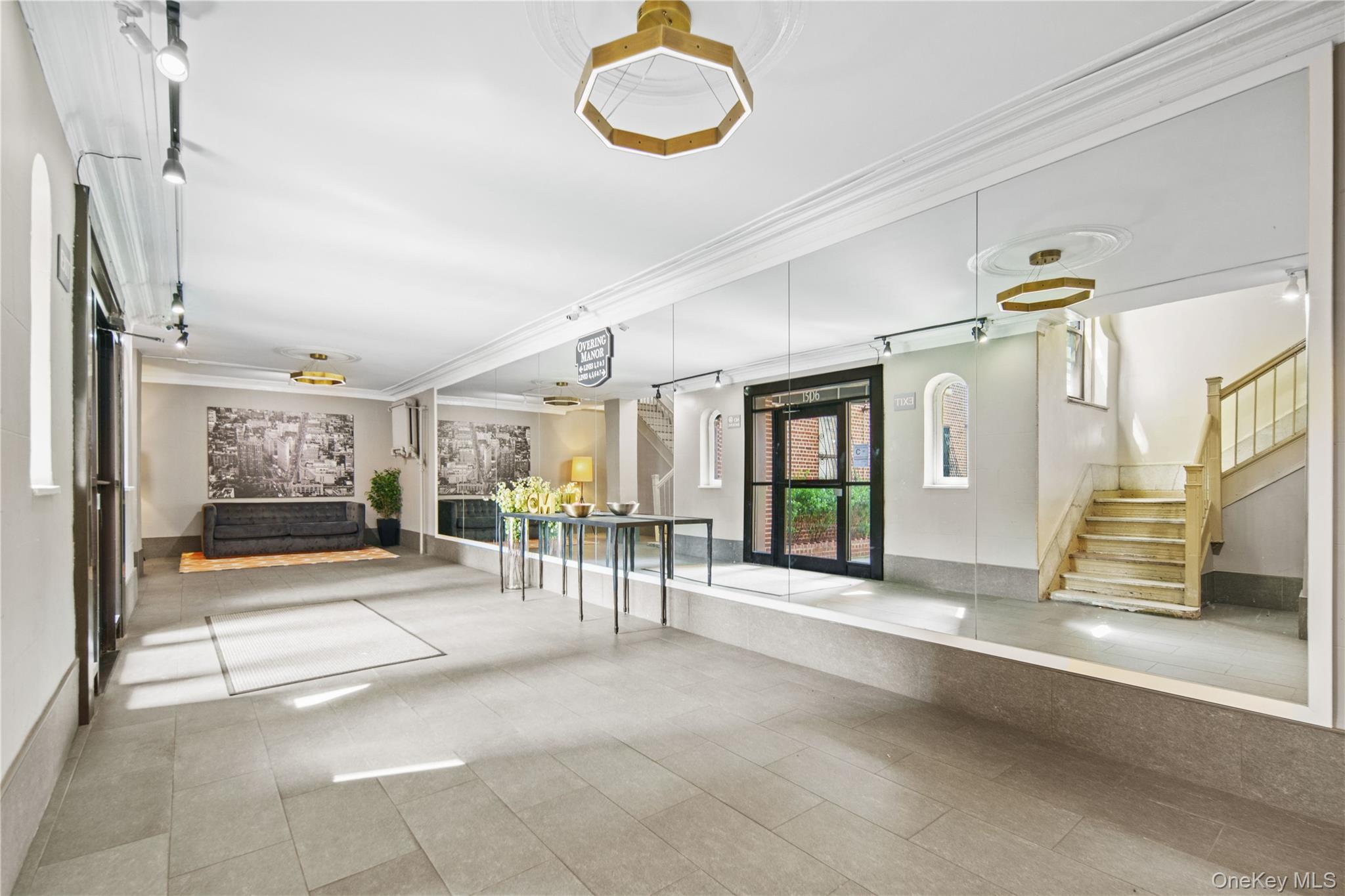 1506 Overing Street 6C