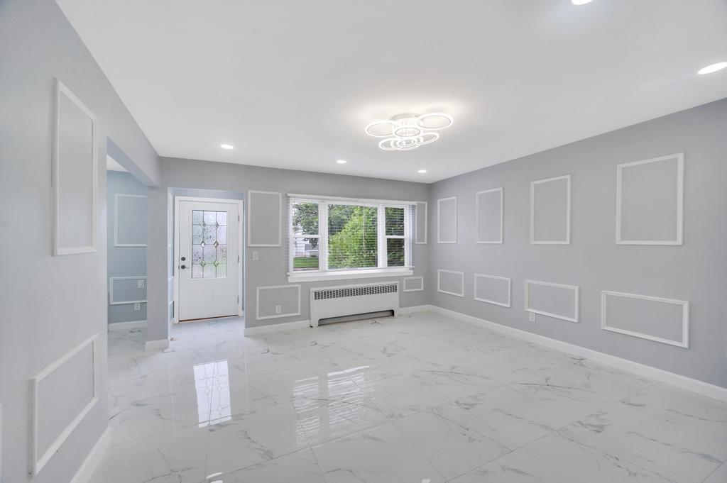 20 Fairfax Street, Valley Stream, New York image 11