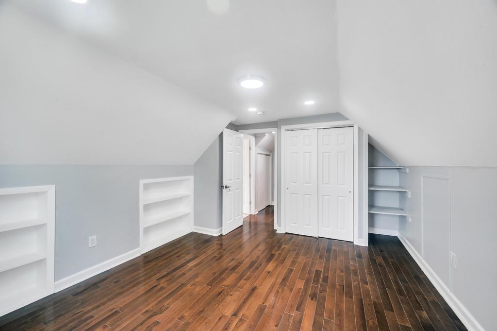 20 Fairfax Street, Valley Stream, New York image 9