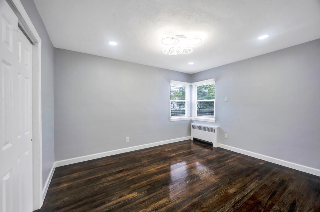 20 Fairfax Street, Valley Stream, New York image 15