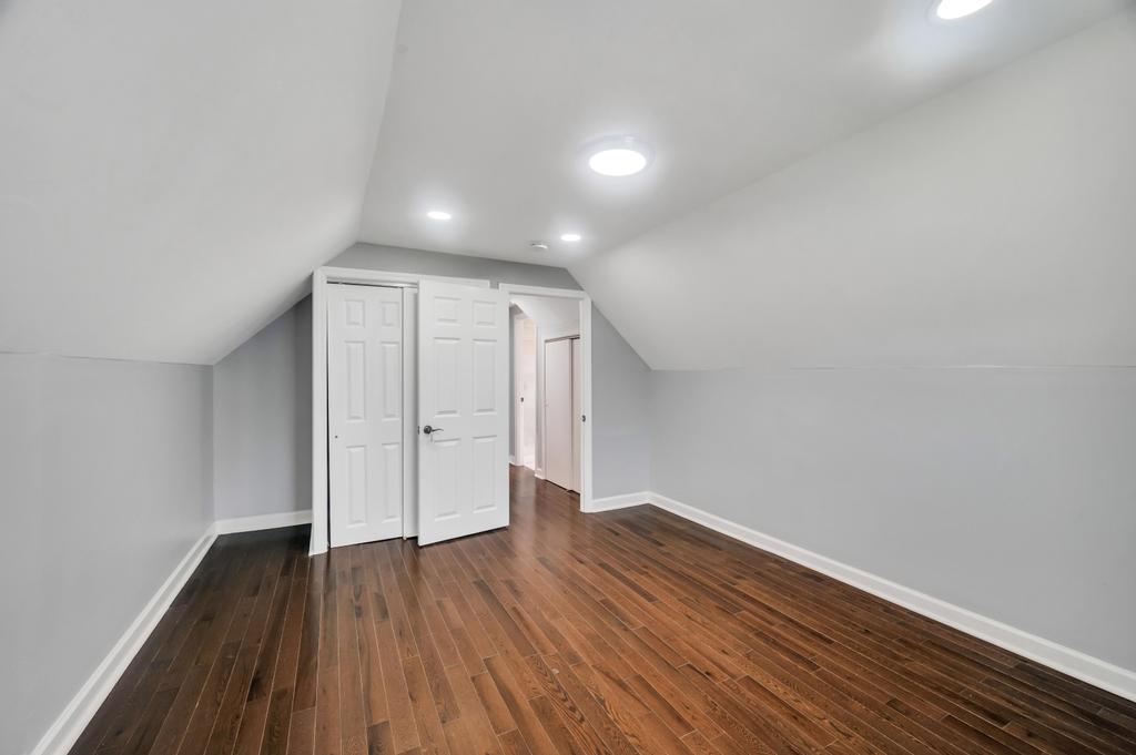 20 Fairfax Street, Valley Stream, New York image 16