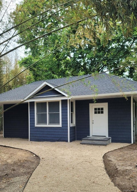 Apartment For Rent - 452 B Montauk Highway<br/> East Quogue, NY 11942