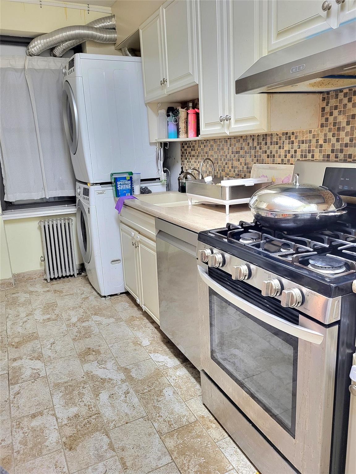 22-27 76 Street #B2, East Elmhurst, New York image 6