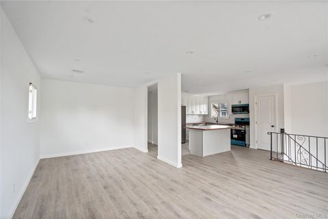 Photo of 1269 Dekoven Street, Rockville Centre, NY 11570 (MLS # 929824) Photo of 1269 Dekoven Street, Rockville Centre, NY 11570 (MLS # 929824)