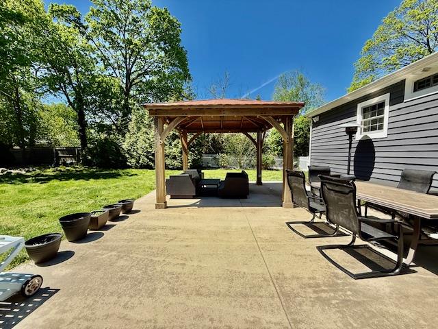 18 Cherry Lane, Port Jefferson Station, New York image 7