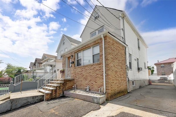 12311 115TH AVE, SOUTH OZONE PARK, NY 11420 - Image c29607d41d2e31ee2e2df7e9e69ef5e9/3442984580