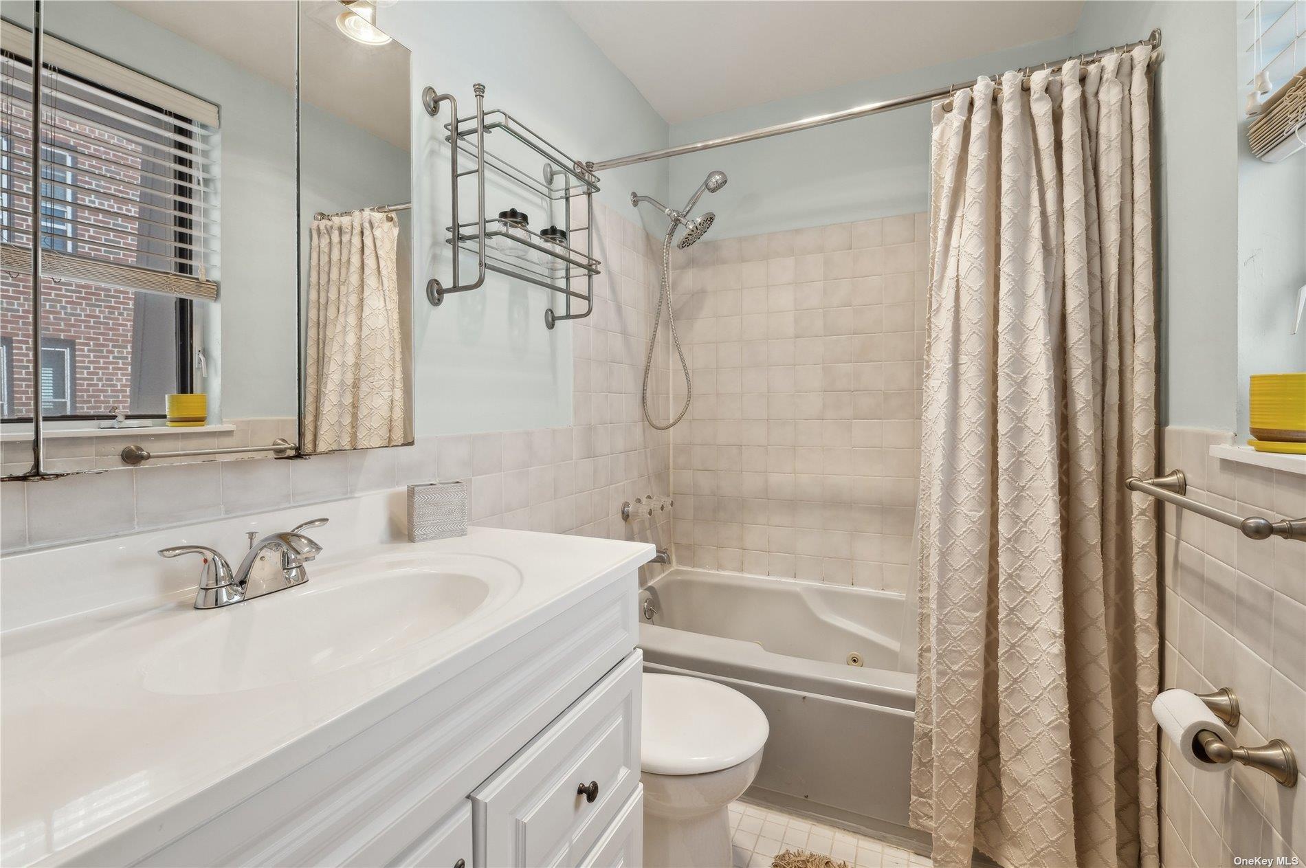 425 Shore Rd Rd #2B, Long Beach, New York image 15