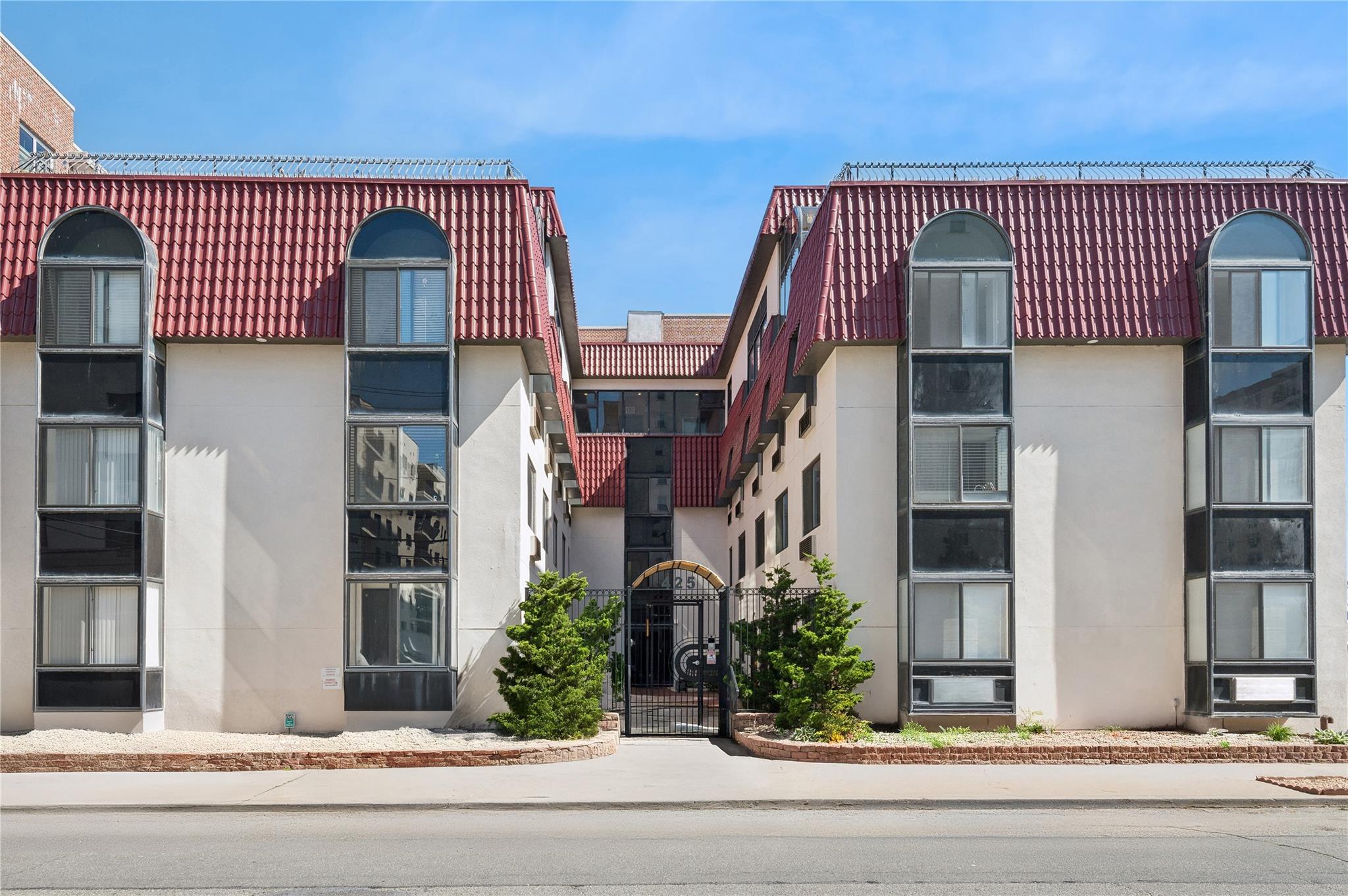 425 Shore Rd Rd #2B, Long Beach, New York image 1