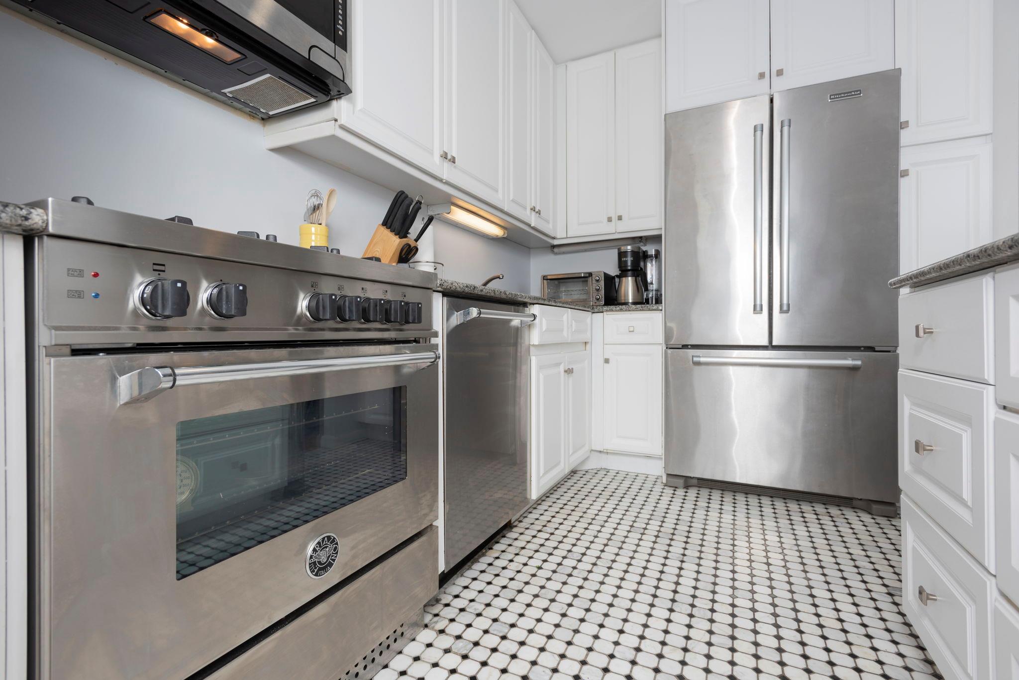 35 N Chatsworth Avenue 5Q