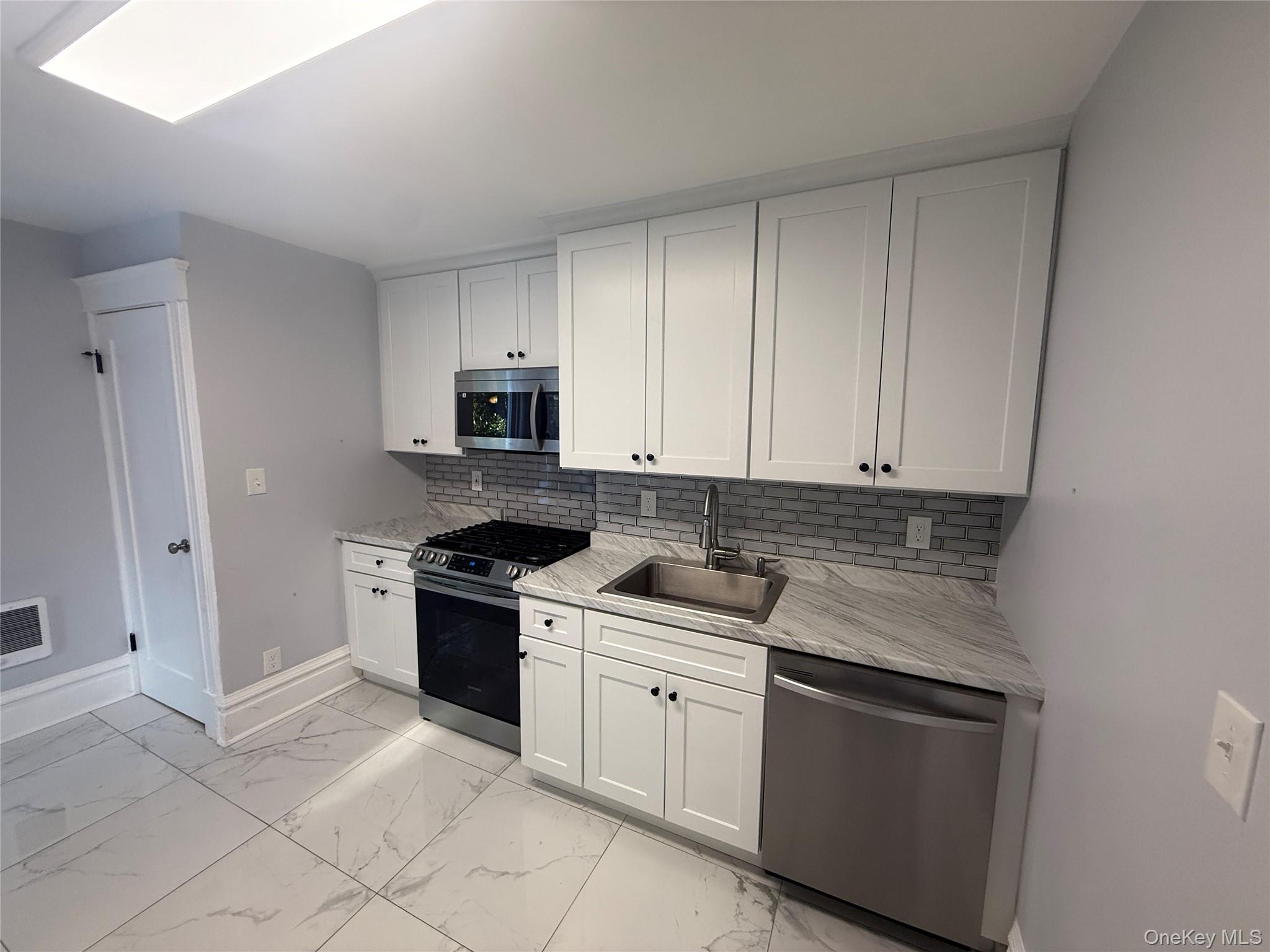 18 Edgewood Street