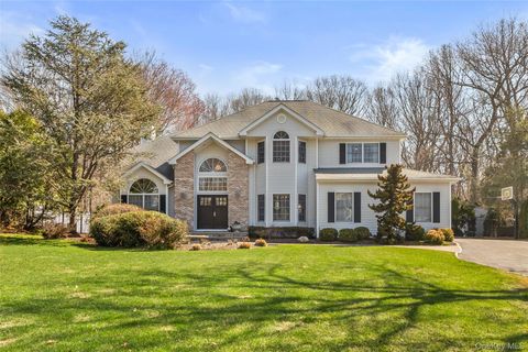 Homes For Sale - 24 Ramsey Court<br/> East Setauket, NY 11733