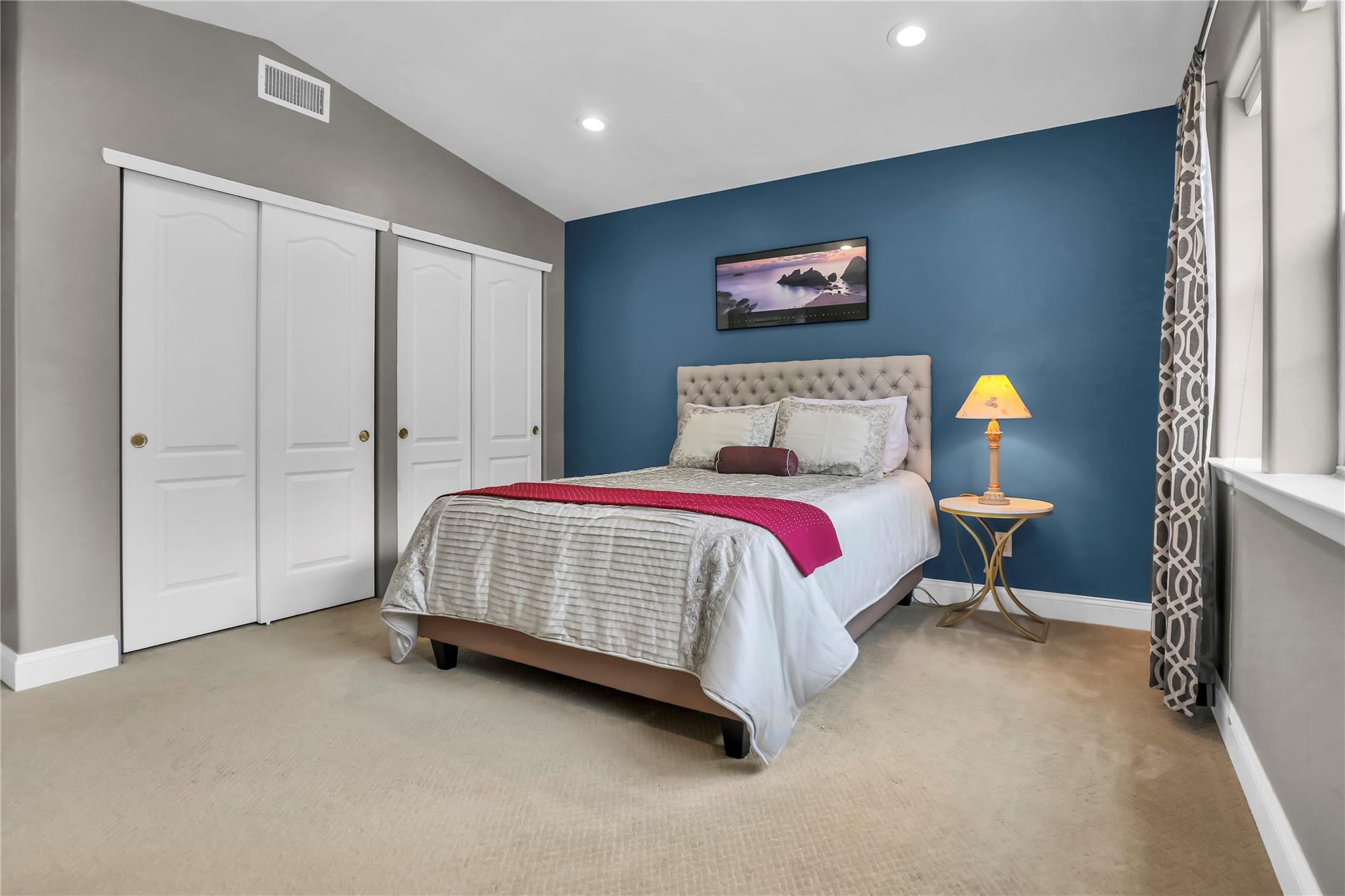 8 Wisteria Lane, Lake Grove, New York image 30