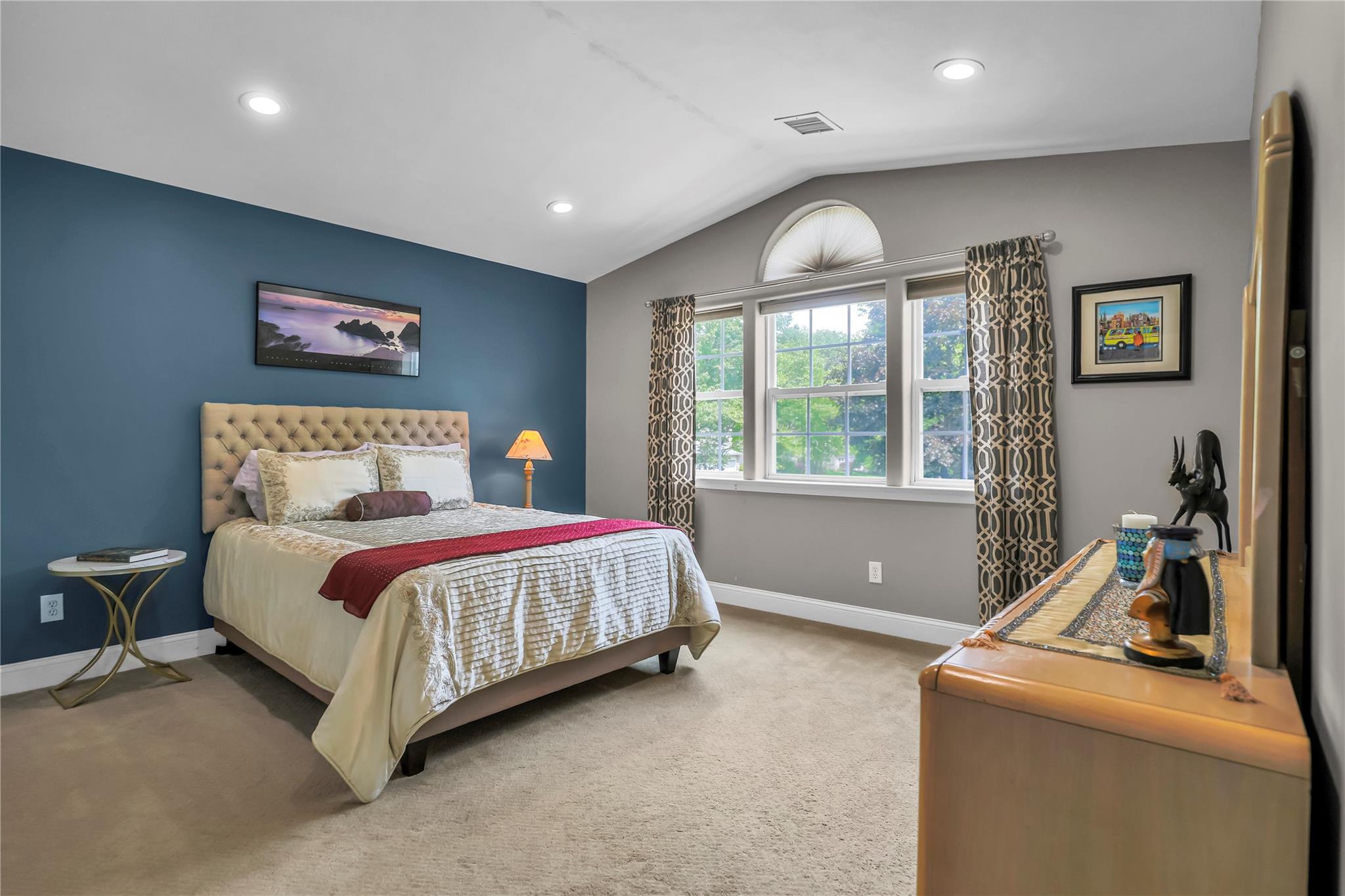 8 Wisteria Lane, Lake Grove, New York image 29