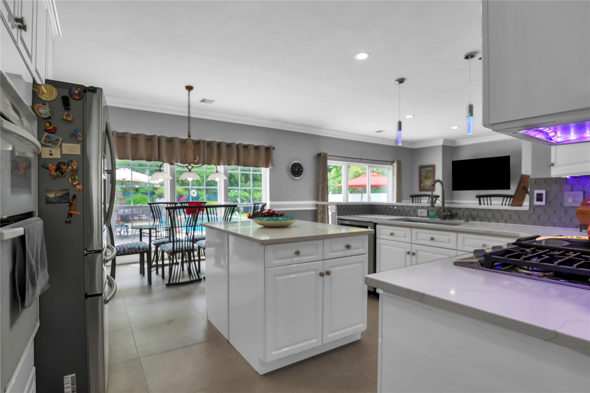 8 Wisteria Lane, Lake Grove, New York image 15