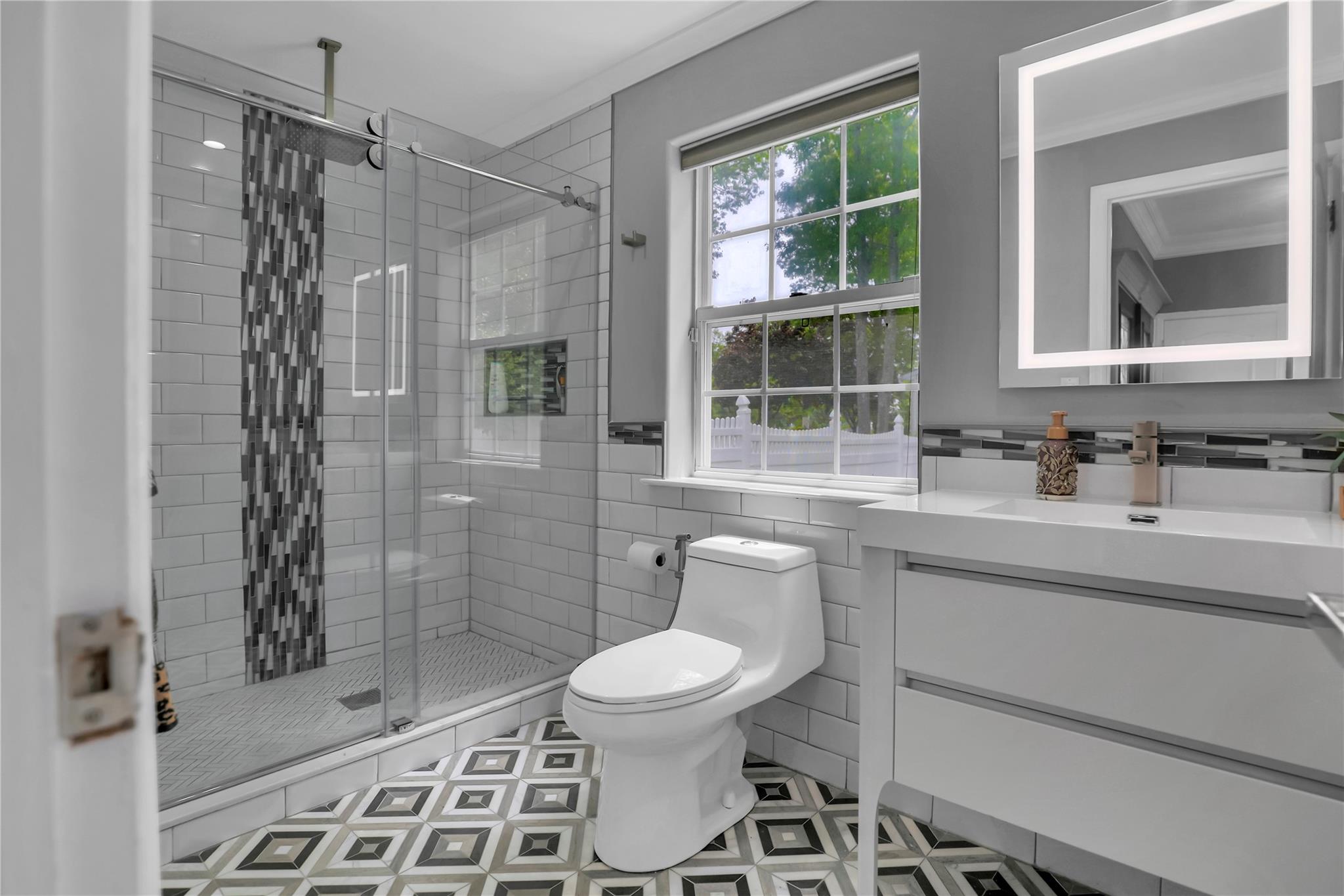 8 Wisteria Lane, Lake Grove, New York image 18