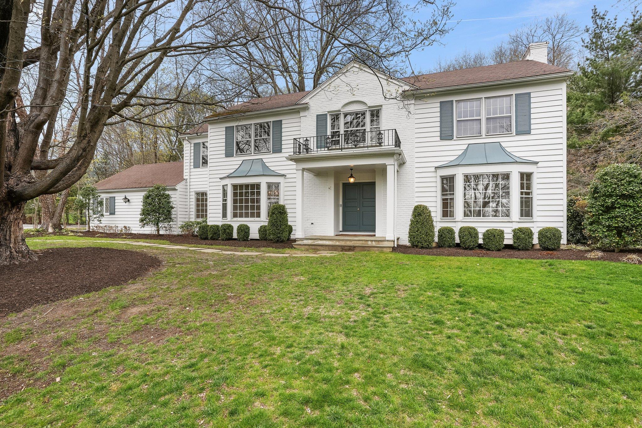 23 Round Hill Road, Chappaqua, New York image 1