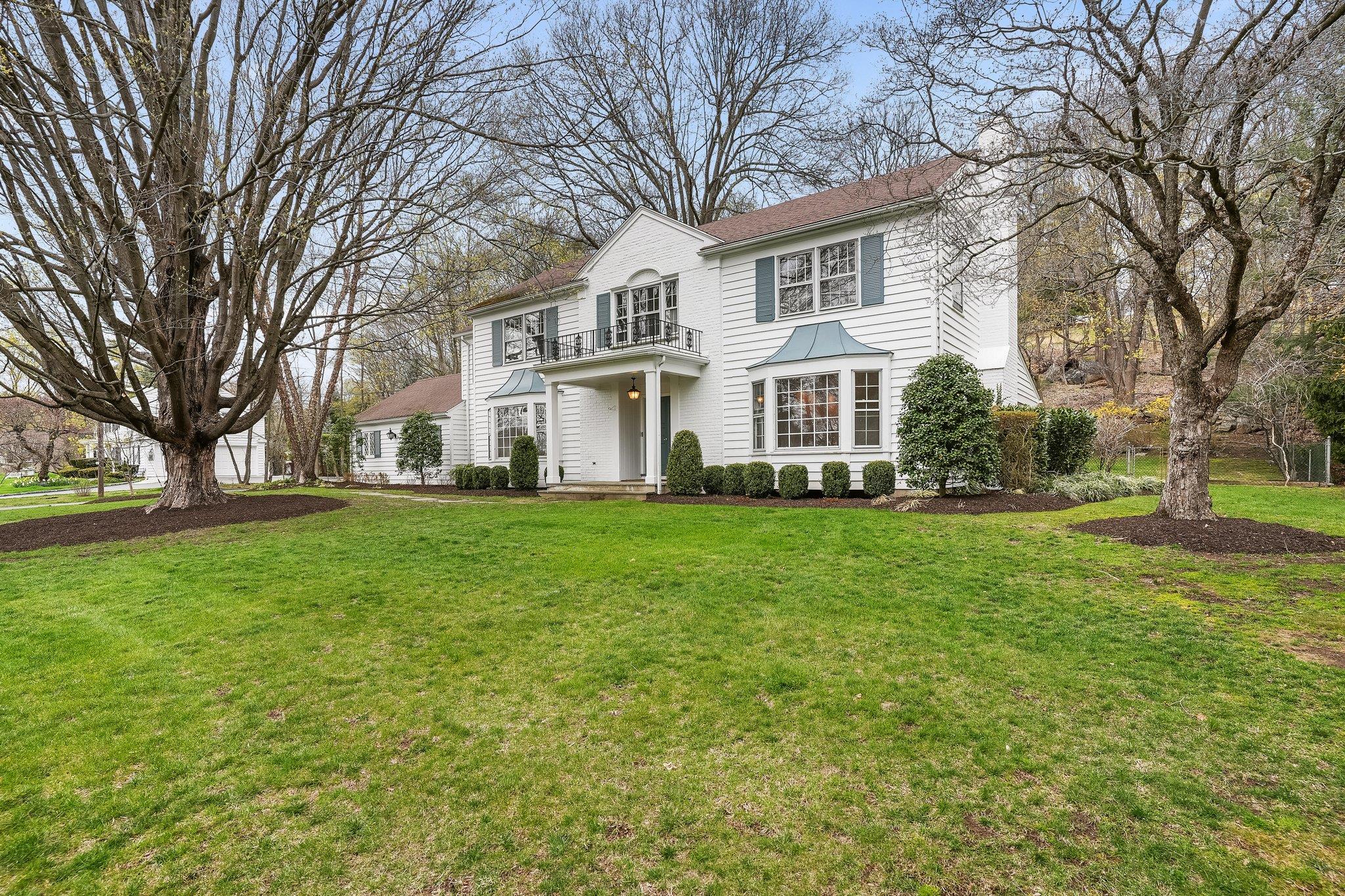 23 Round Hill Road, Chappaqua, New York image 36