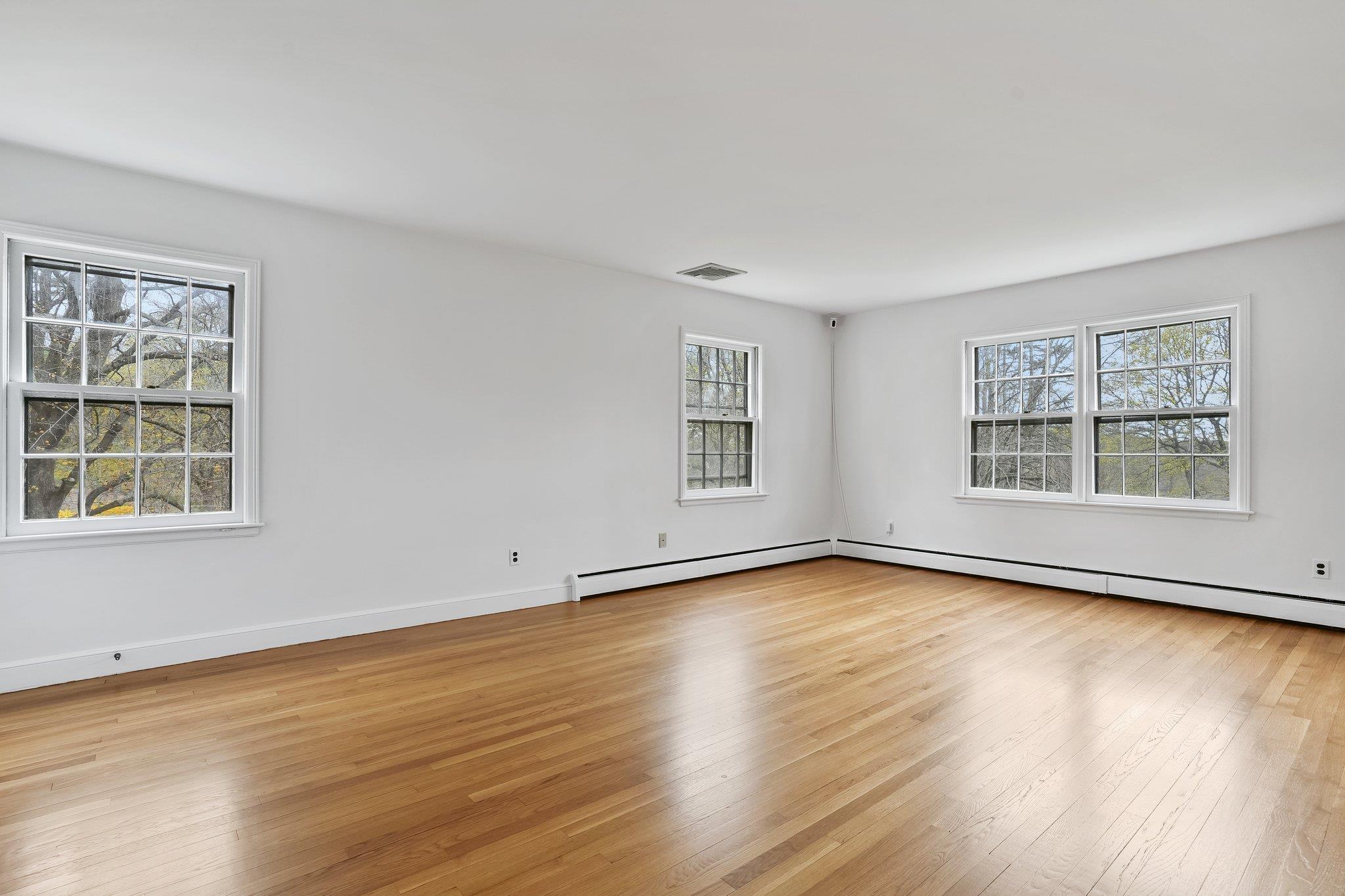 23 Round Hill Road, Chappaqua, New York image 26
