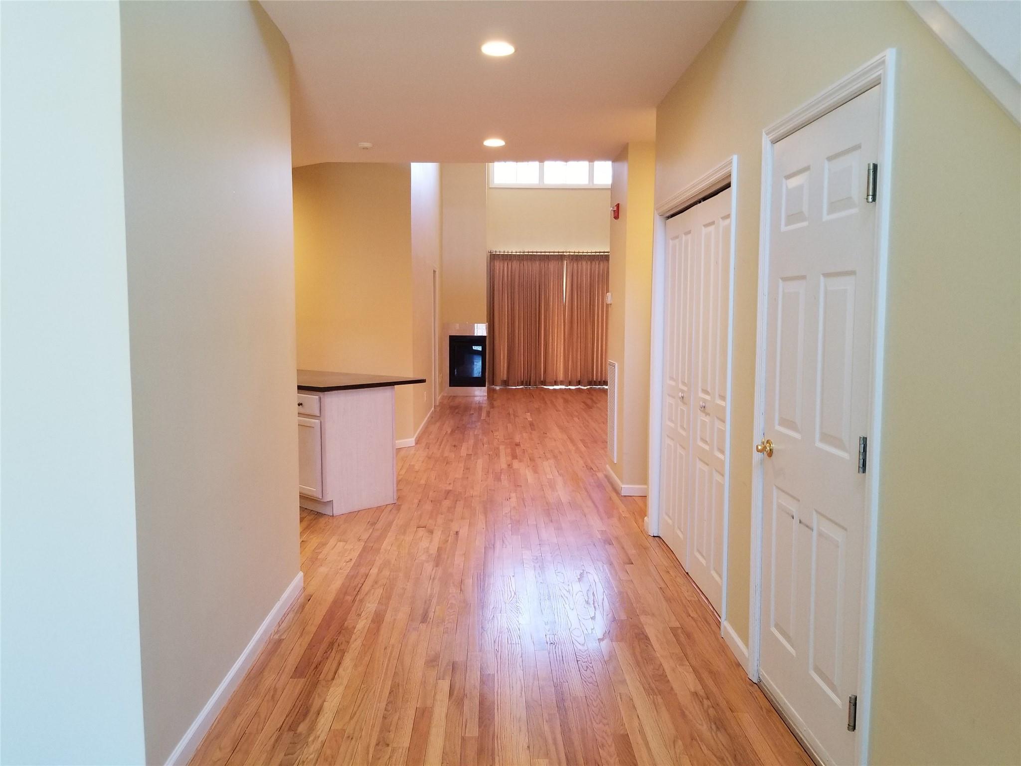 10 NE Emilys Way, East Setauket, New York image 4