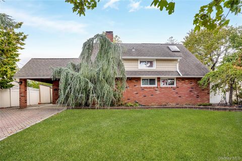 Photo of 37 Angle Lane, Hicksville, NY 11801 (MLS # 927003)