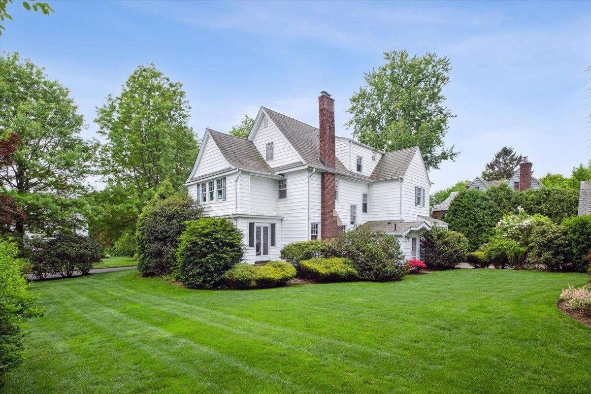 16 Broadfield Road, New Rochelle, New York image 22