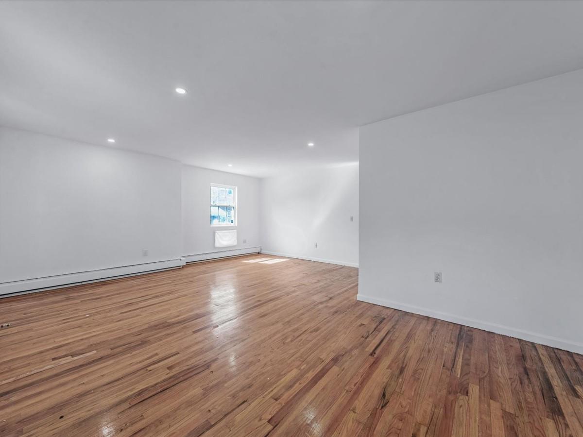 180-11 64th Avenue