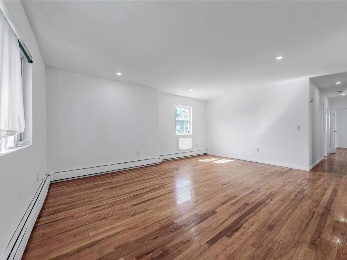 180-11 64th Avenue