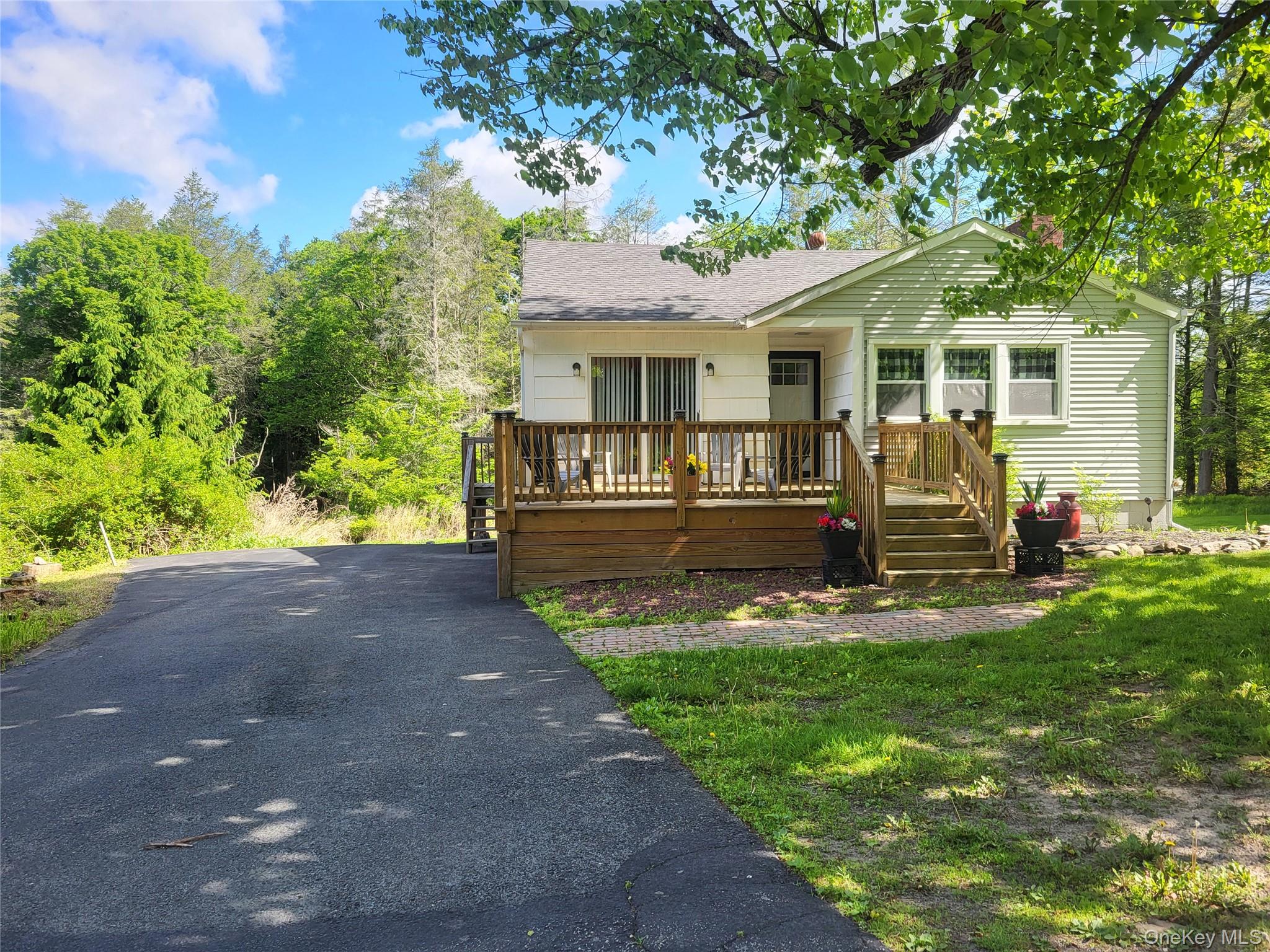 286 Dingle Daisy Road