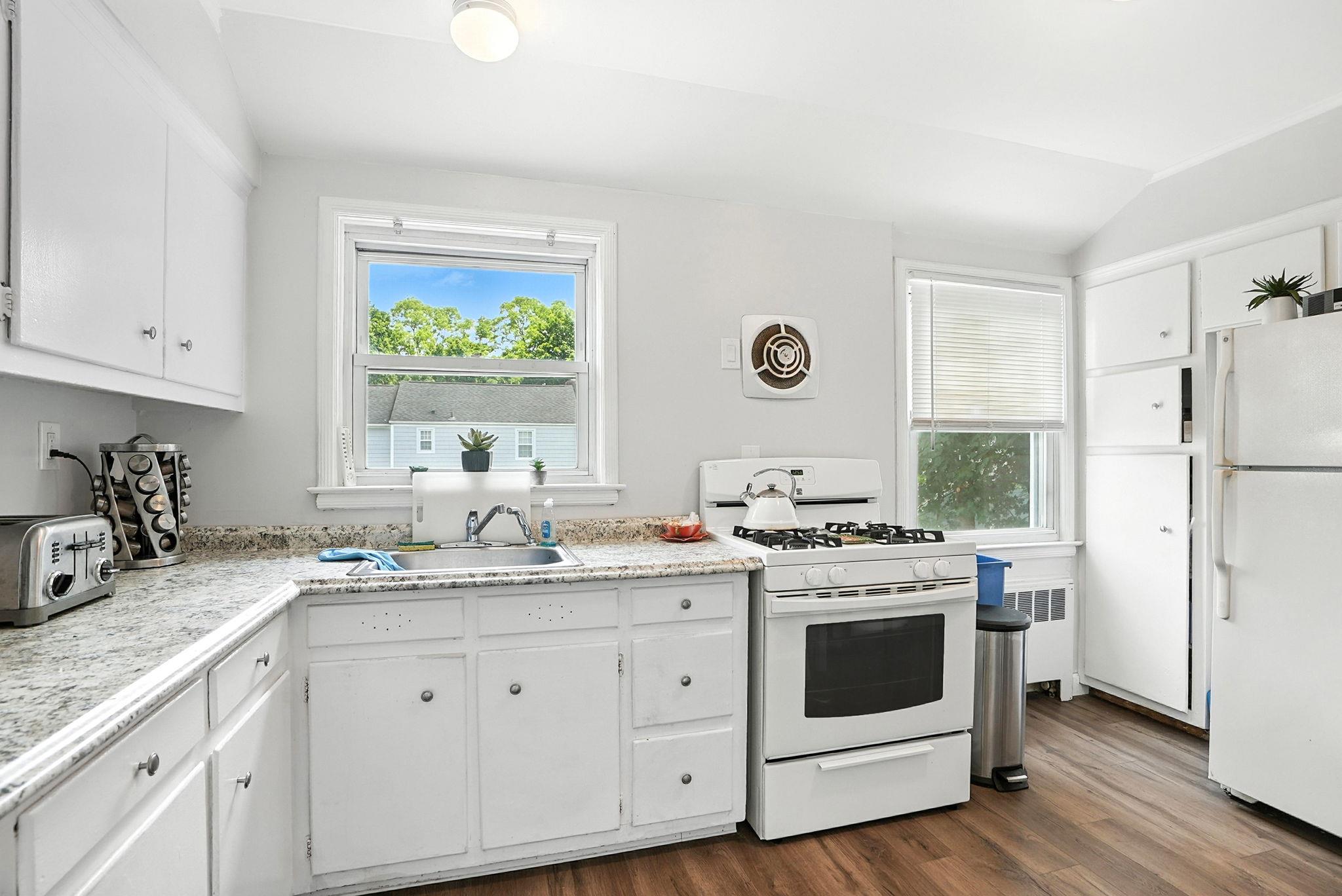 West Harrison, New York 10604, United States, 4 Bedrooms Bedrooms, ,2 BathroomsBathrooms,Residential,Pending,159060