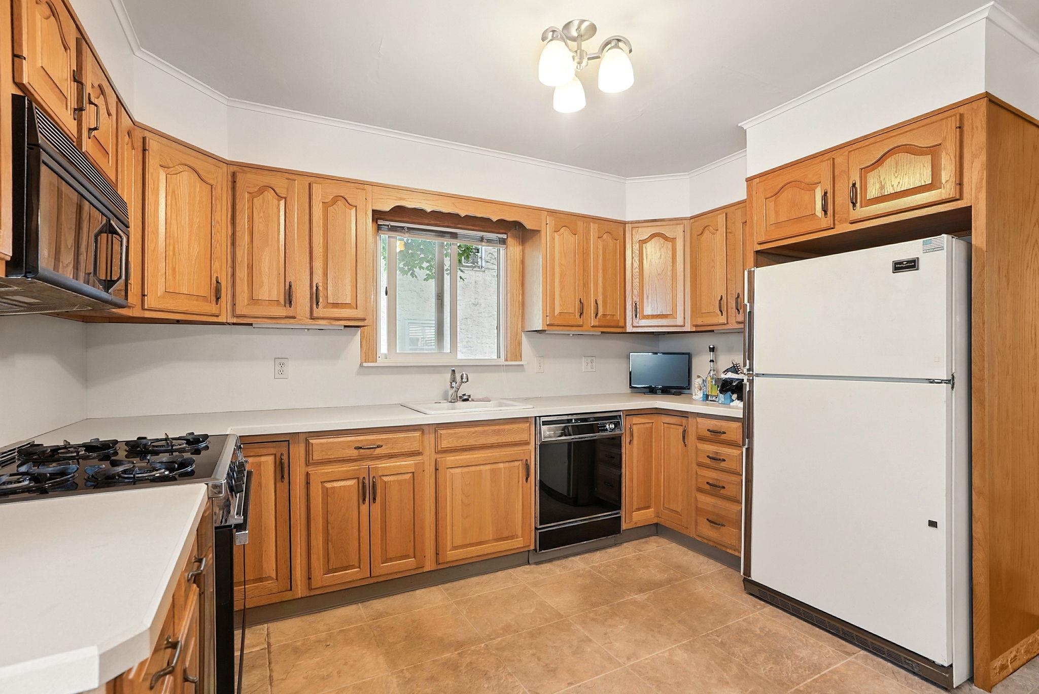 West Harrison, New York 10604, United States, 4 Bedrooms Bedrooms, ,2 BathroomsBathrooms,Residential,Pending,159060