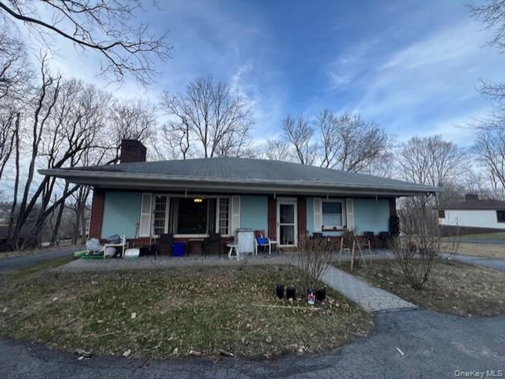 Photo of 5 Roggia Road, Chester, NY 10918 (MLS # 978824)