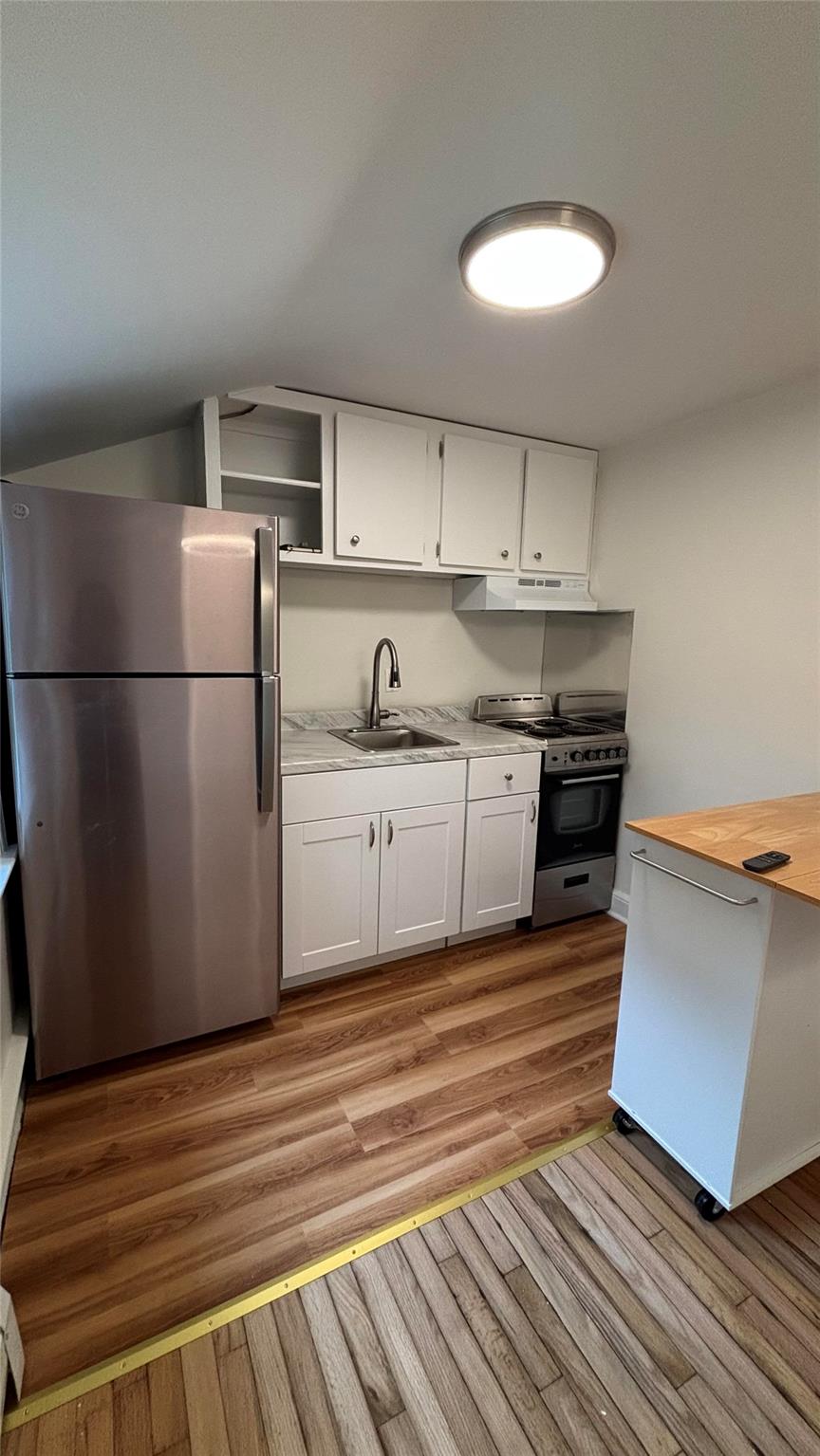 Huntington Station, New York 11746, United States, 1 Bedroom Bedrooms, ,1 BathroomBathrooms,Residential,Active,164108