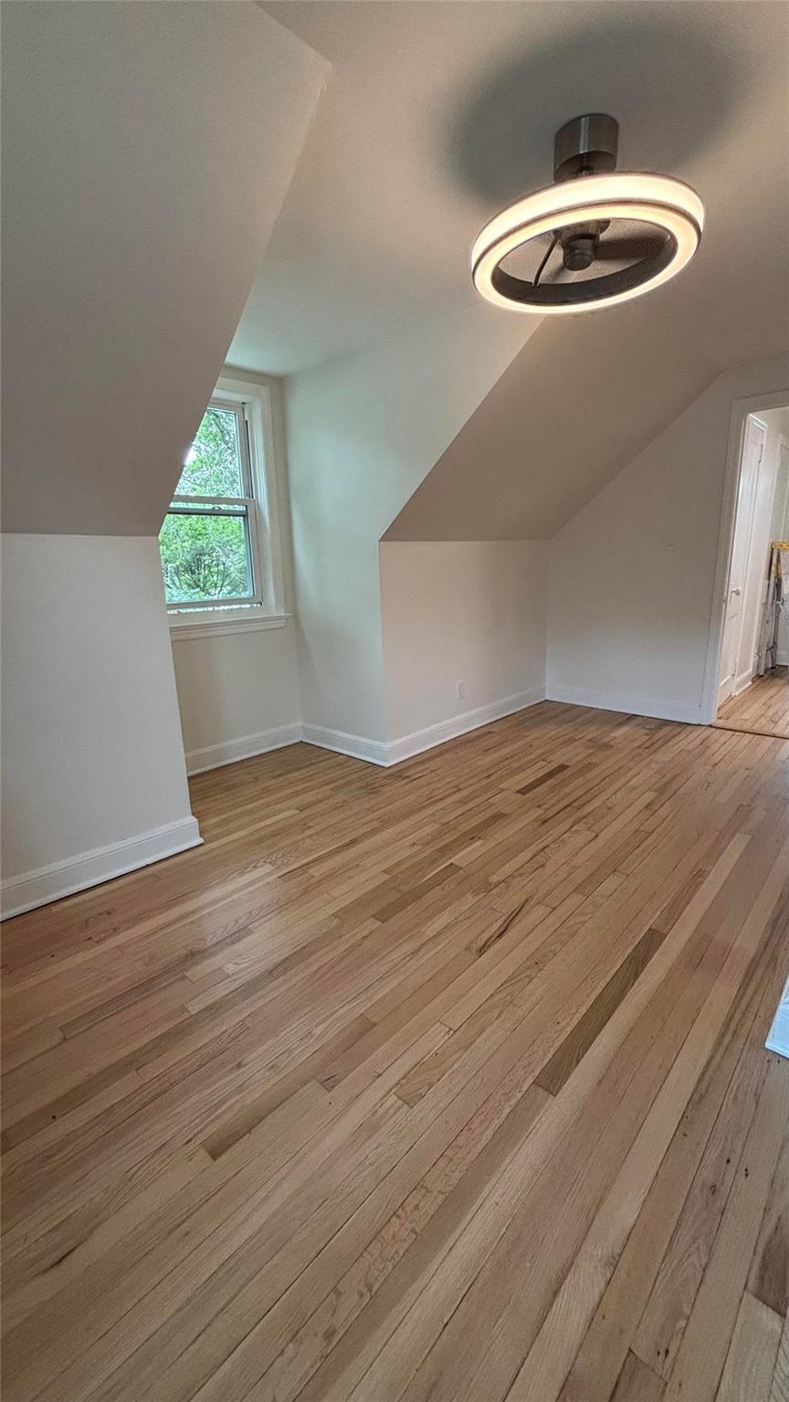 Huntington Station, New York 11746, United States, 1 Bedroom Bedrooms, ,1 BathroomBathrooms,Residential,Active,164108